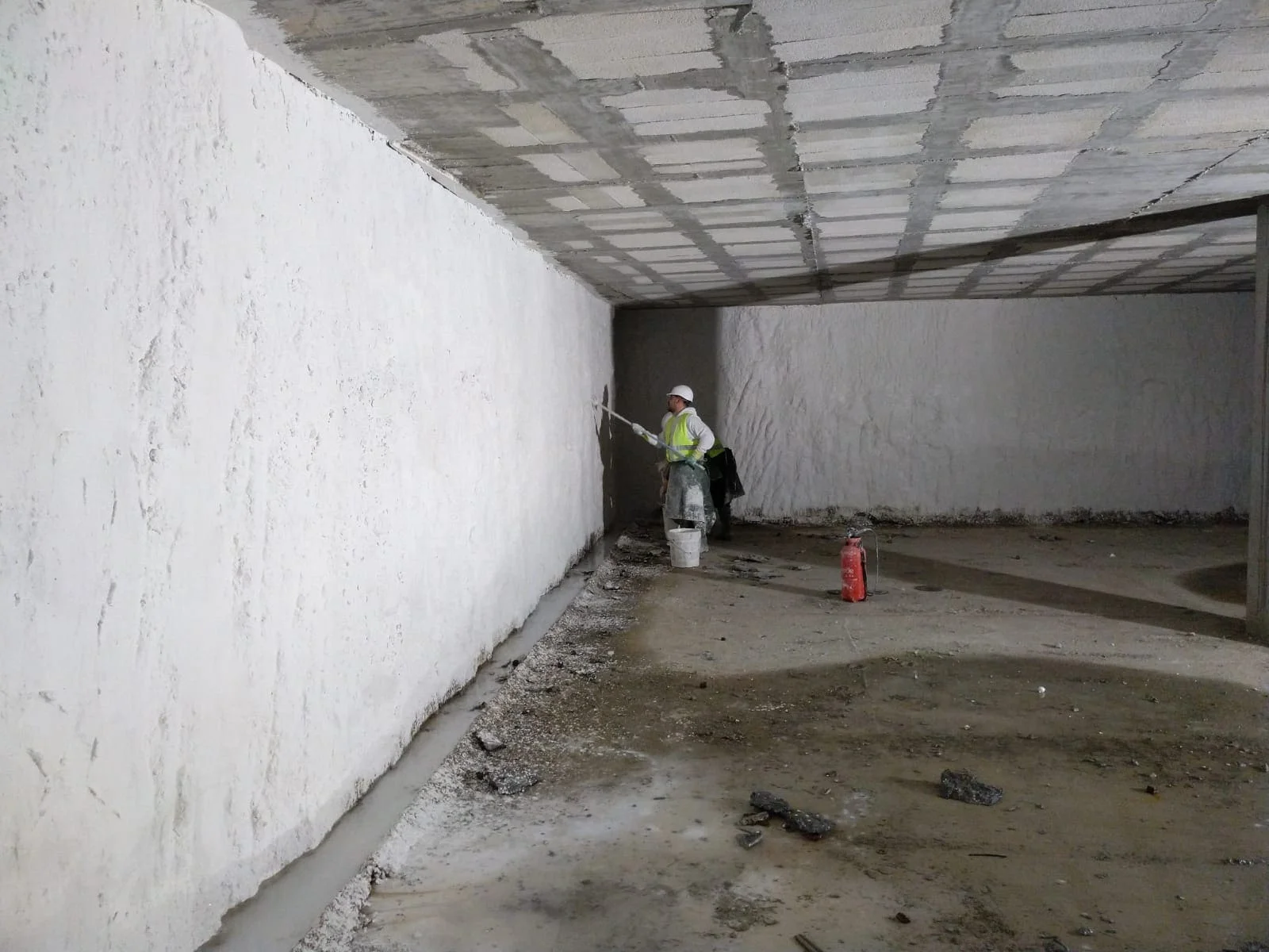 An effective strategy to combat mold and moisture in the basement